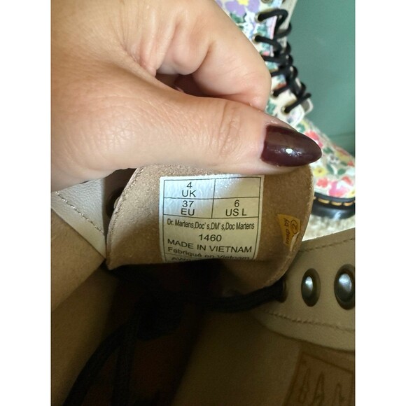 Dr. Martens Women's 1460 Floral Mash Up Lace Up Boot - Parchment Beige NWB 6 - Picture 5 of 5